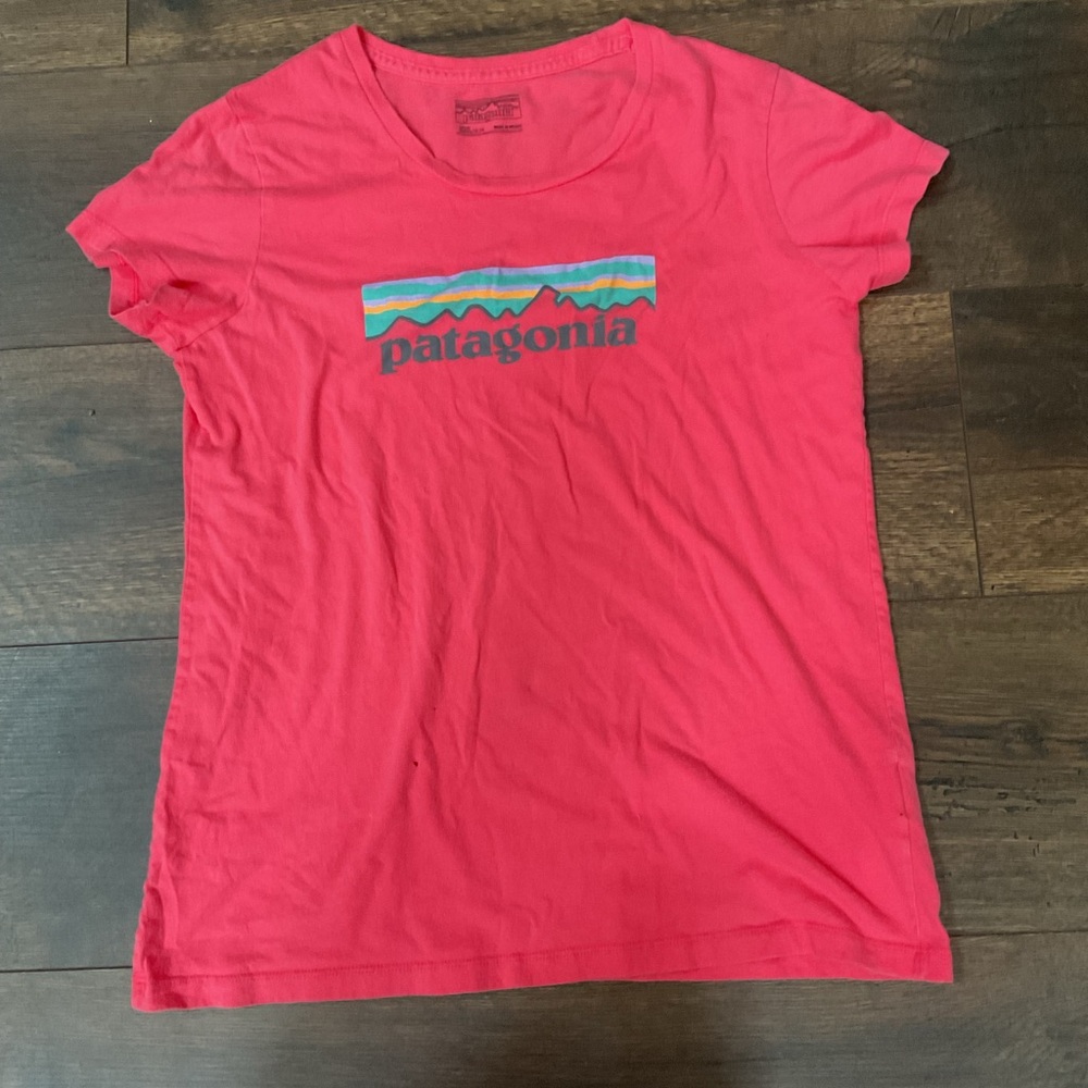 Patagonia Pink Fitted Short Sleeve Tee